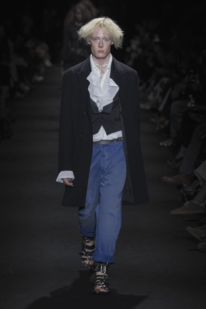 Model on the runway at the Ann Demeulemeester fashion show in Paris, Spring Summer 2027 Ready To Wear Fashion Week