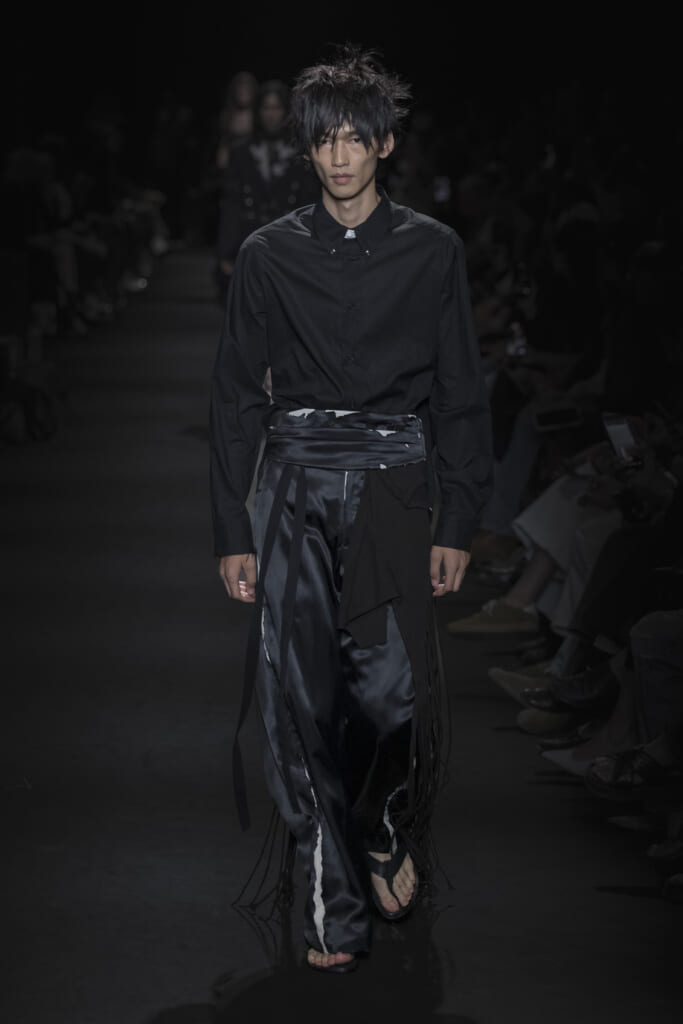Model on the runway at the Ann Demeulemeester fashion show in Paris, Spring Summer 2027 Ready To Wear Fashion Week